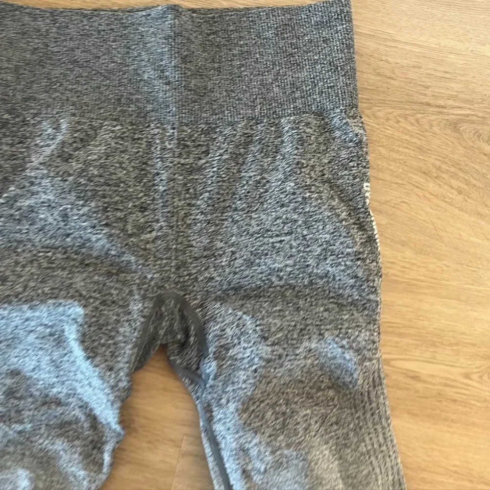 ** Gymshark seamless leggings Gray Size small Compression